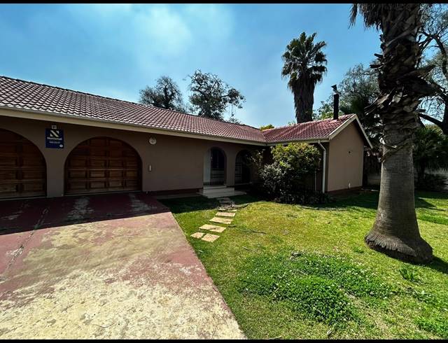 3 BEDROOM HOUSE TO LET IN ARCON PARK